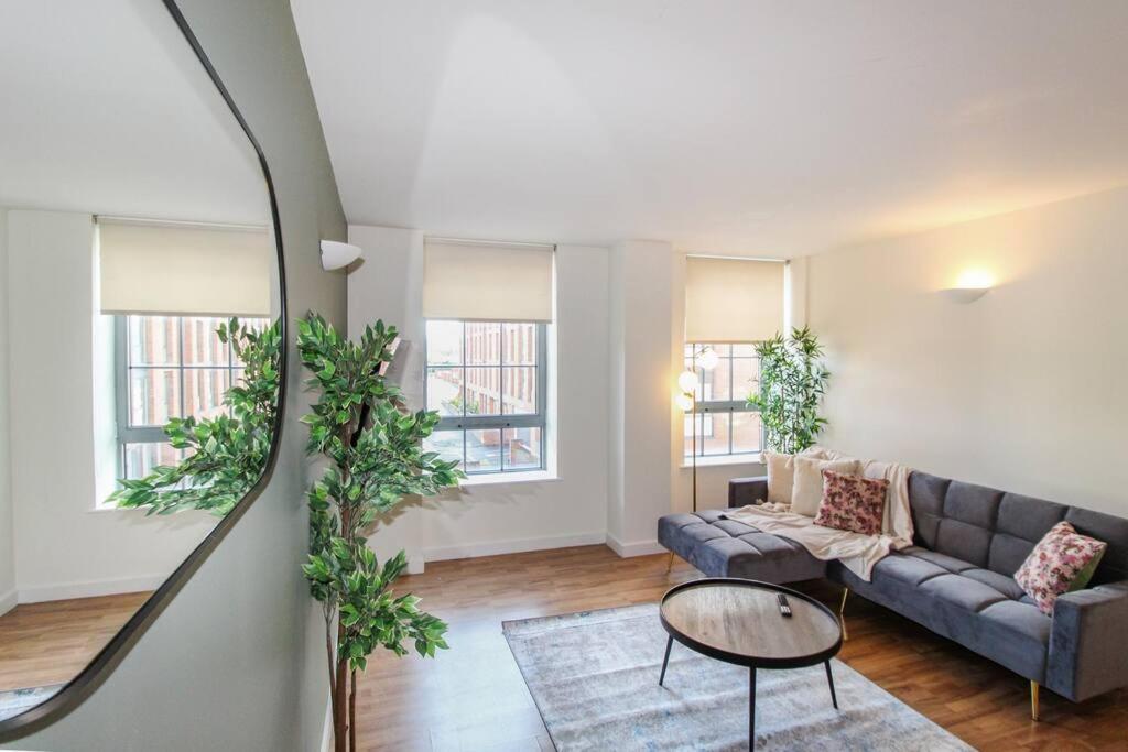 Modern 2 Bedroom By Train Station * Nottingham
